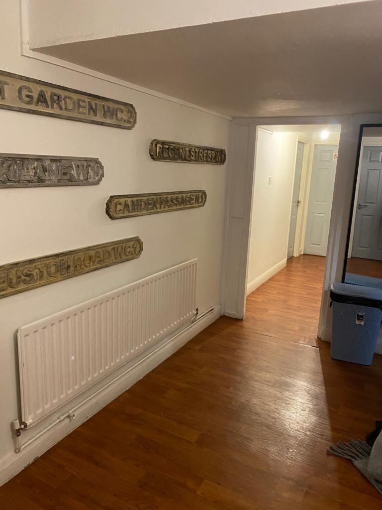 The Queens Hostel London Ngoại thất bức ảnh