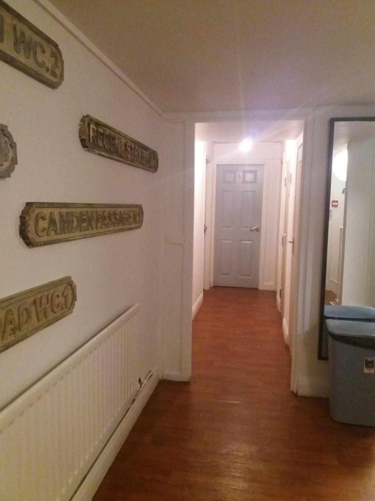 The Queens Hostel London Ngoại thất bức ảnh