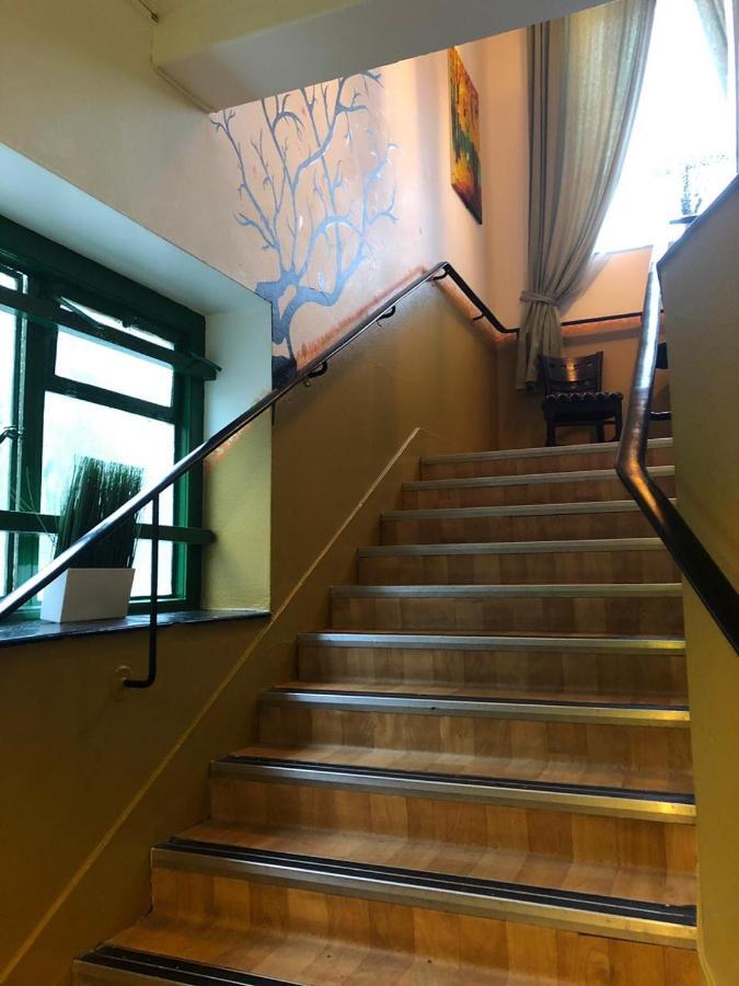The Queens Hostel London Ngoại thất bức ảnh